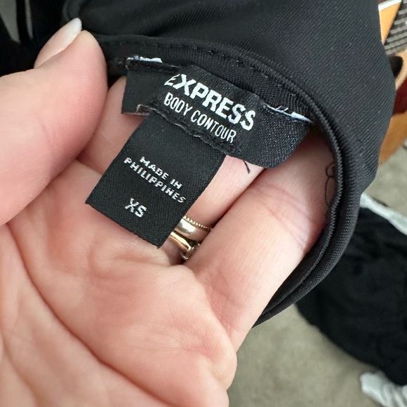 Express Body Contour Bodysuit - Picture 3 of 3
